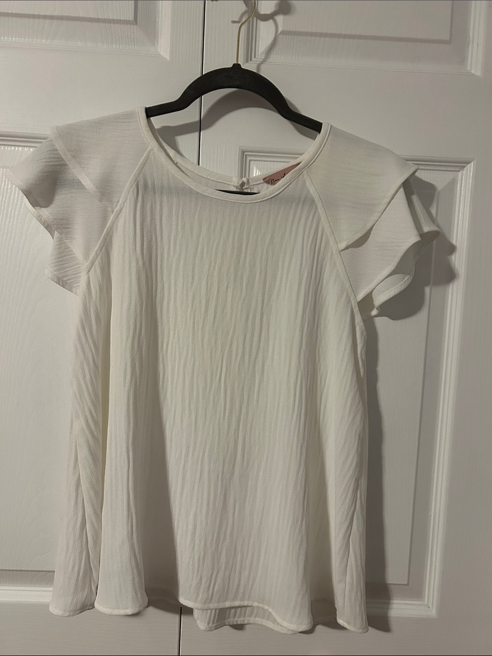 Women’s Size Small Ces Femme White Ruffle Sleeve Blouse